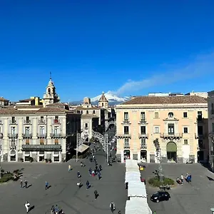 https://appartamento-al-duomo-catania.catania-hotels.net