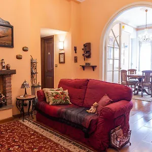 https://duomo-walking-distance-elegant-flat-with-view.italymilanhotels.net